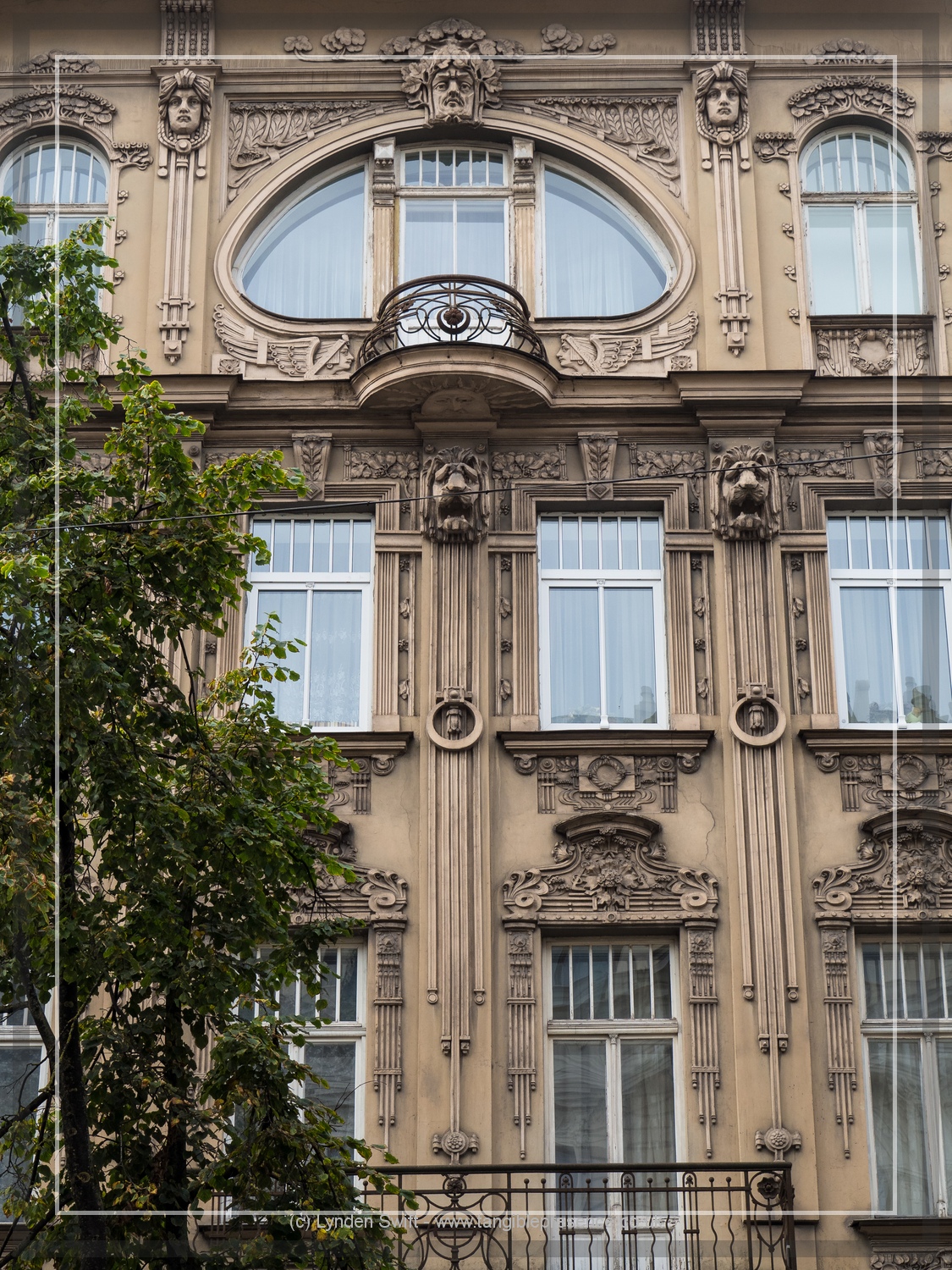  Art Deco | Lynden Swift Tangible Presence Photography. 