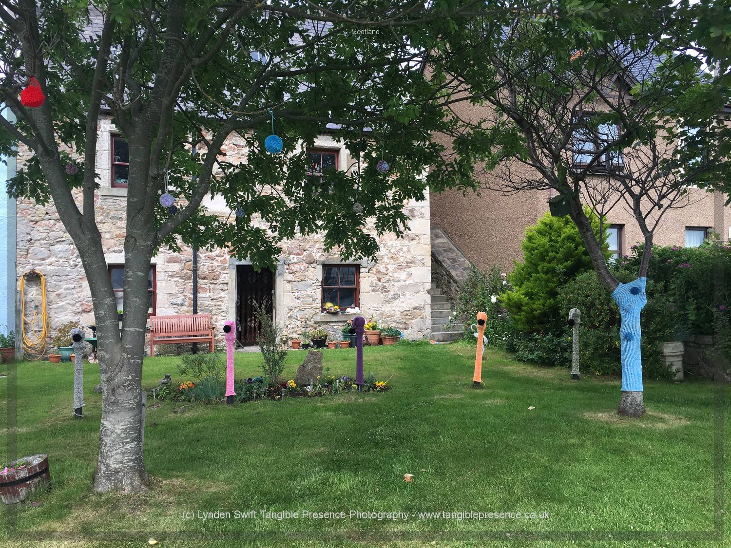  Knitted house, Helmsdale 