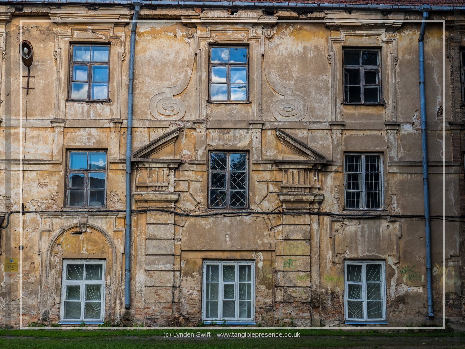  Building | Lynden Swift Tangible Presence Photography. 